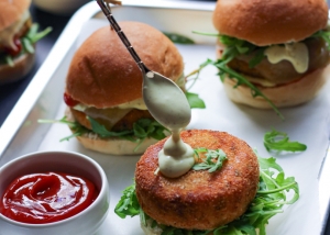 Paneer Tikka Burger