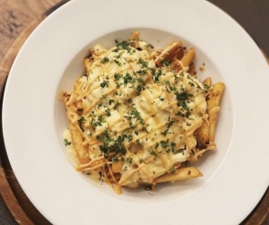 Loaded fries with Chilly Flakes,Garlic & Cheddar C